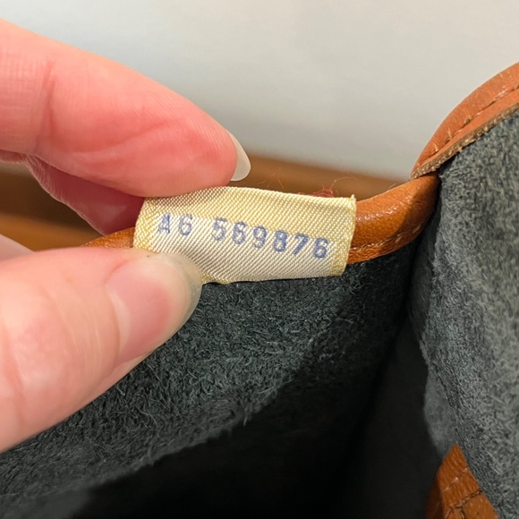 VTG 1990s Dooney & Bourke All Weather Leather Medium Essex Bag Black/Tan Trim - Picture 14 of 16